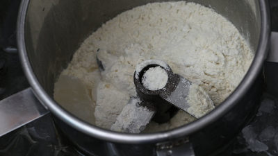 如何改善大豆分离蛋白的可溶性、分散性、乳化性?