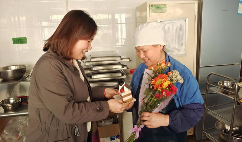 酶制剂公司鲜花增巾帼